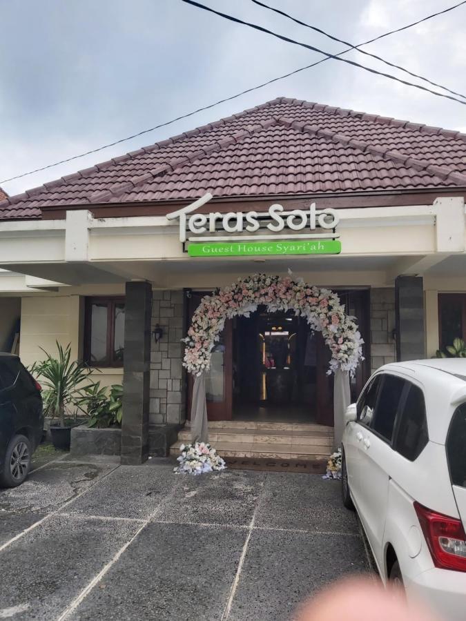 Guest House Teras Solo Syariah エクステリア 写真